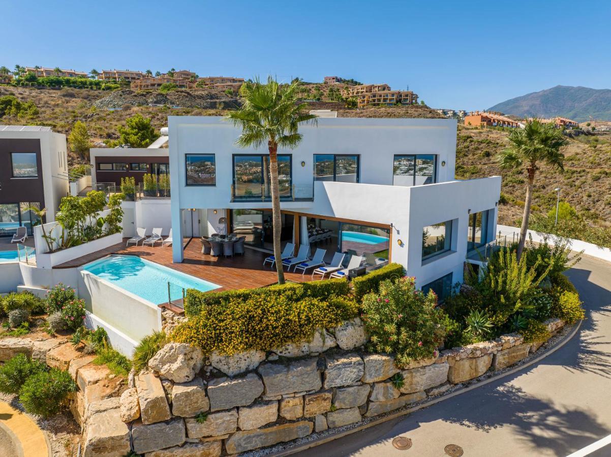 Vacation Marbella I Villa Paraiso The View, Infinity Heated Pool, Sea View, 24-7 Security, Golf Courses Estepona Esterno foto