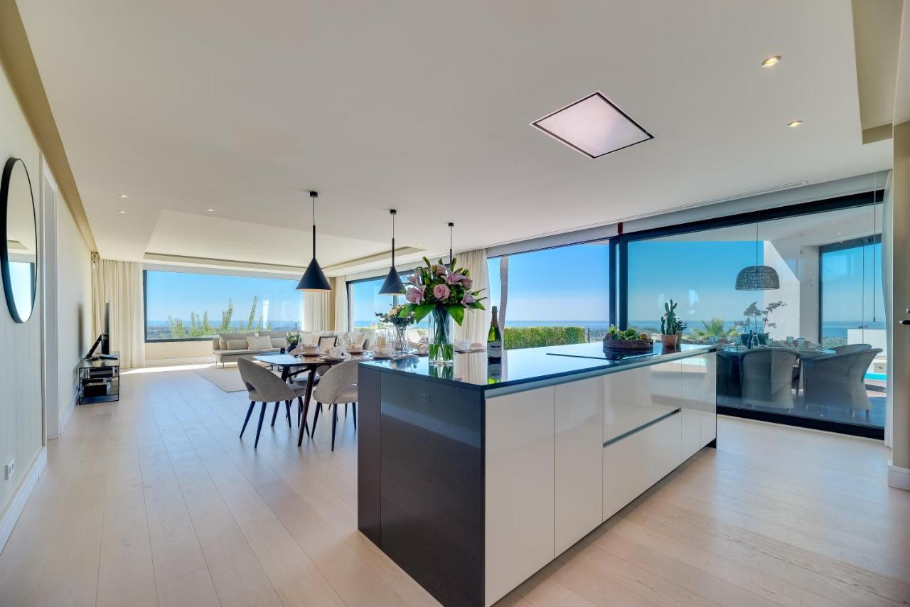 Vacation Marbella I Villa Paraiso The View, Infinity Heated Pool, Sea View, 24-7 Security, Golf Courses Estepona Esterno foto