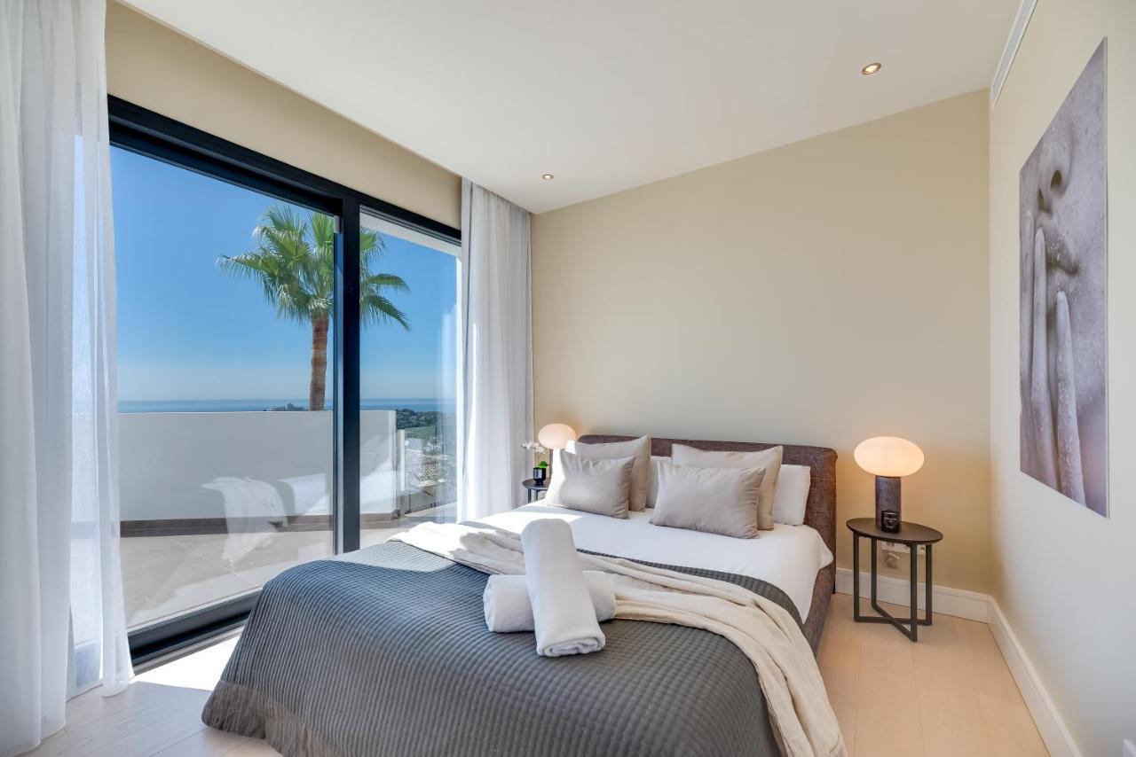 Vacation Marbella I Villa Paraiso The View, Infinity Heated Pool, Sea View, 24-7 Security, Golf Courses Estepona Esterno foto