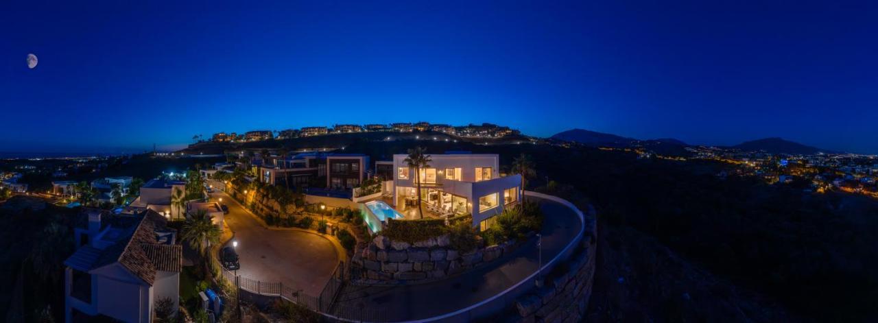 Vacation Marbella I Villa Paraiso The View, Infinity Heated Pool, Sea View, 24-7 Security, Golf Courses Estepona Esterno foto
